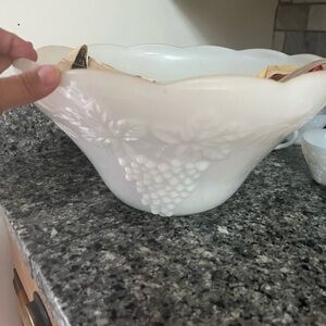Anchor Hocking White Grape Design Bowl